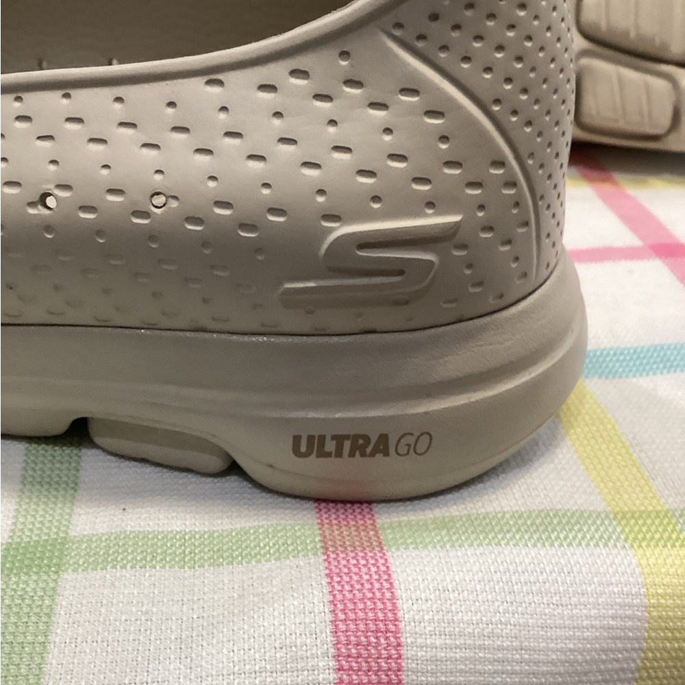 NWOT - Skechers Foamies Go Walk 5 - Cream - Perforated Comfort Flats - Sz 10! - Picture 6 of 9